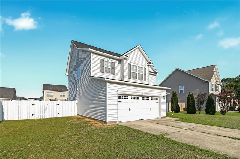 1016 Bombay Dr, Fayetteville, NC 28312
