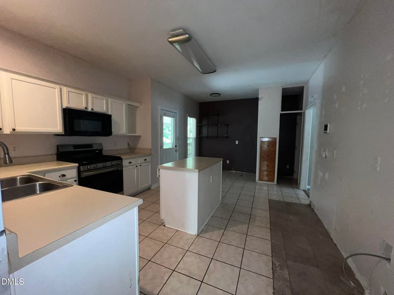 1016 Flower Round Ct, Raleigh, NC 27610