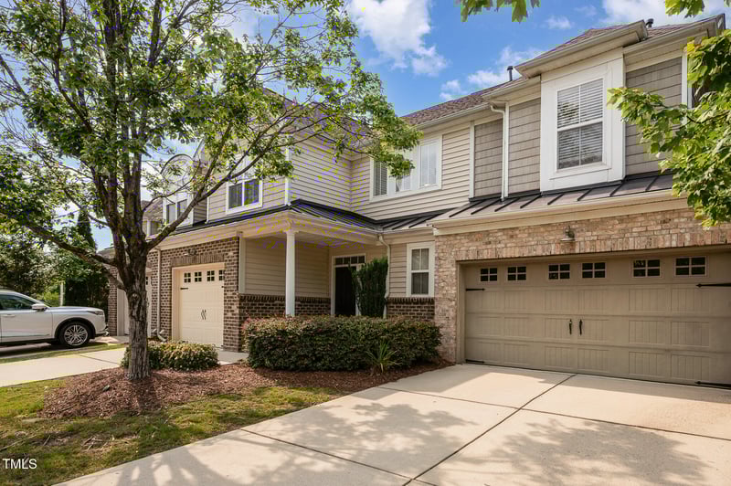 1016 Kingston Grove Dr, Cary, NC 27519