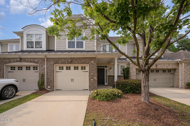 1016 Kingston Grove Dr, Cary, NC 27519