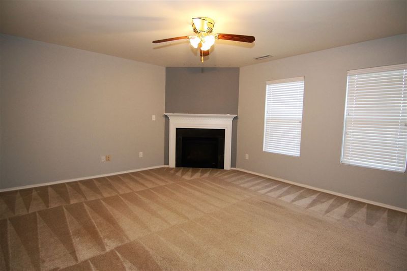 1016 Limeberry Ct, Clayton, NC 27520