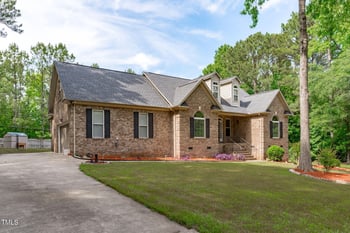 1016 Luminary Ln, Willow Springs, NC 27592