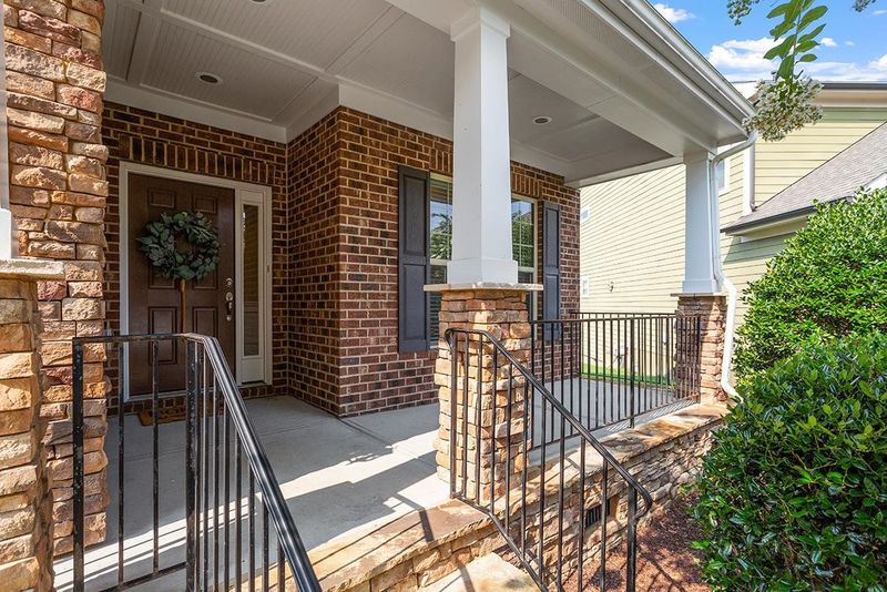 1016 Magnolia Leaf Ct, Apex, NC 27502
