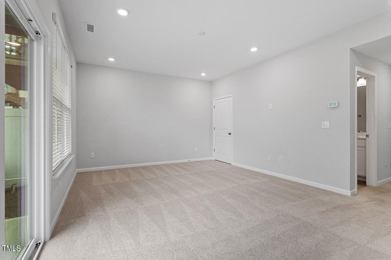 1016 Manorhaven Dr, Durham, NC 27703