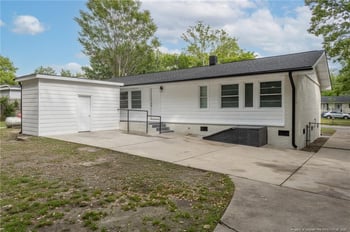 1016 Martindale Dr, Fayetteville, NC 28304