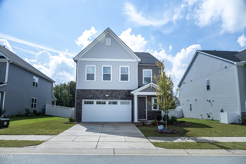 1016 Matterhorn Dr, Fuquay Varina, NC 27526