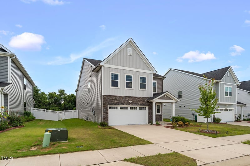 1016 Matterhorn Dr, Fuquay Varina, NC 27526