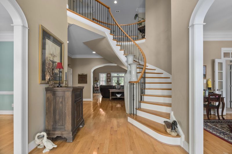 1016 Moss Rd, Zebulon, NC 27597