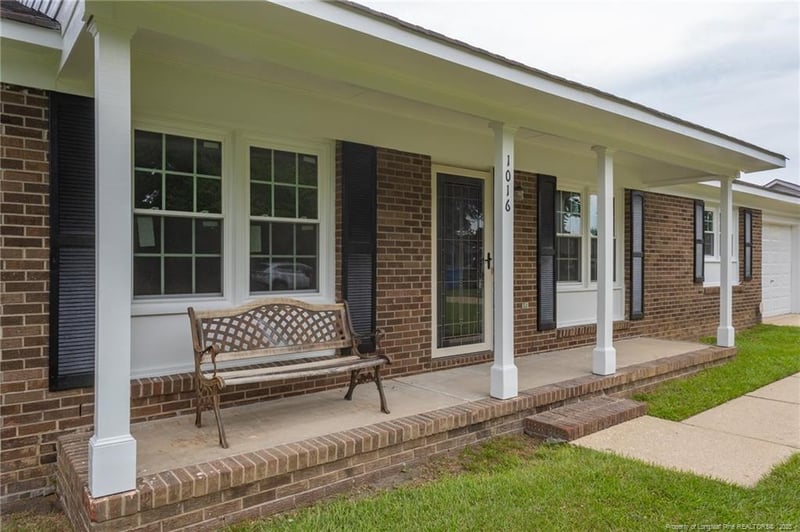 1016 Oakstone Dr, Fayetteville, NC 28314