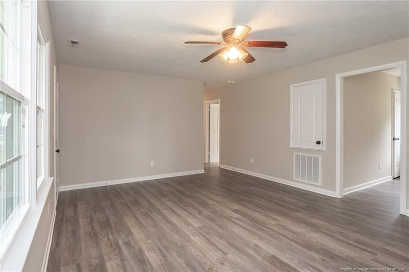 1016 Oakstone Dr, Fayetteville, NC 28314