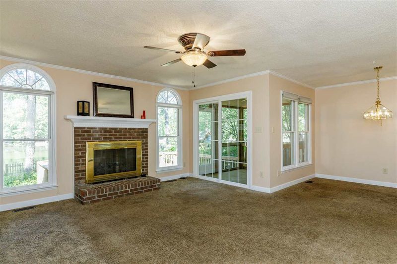 1016 Oakwater Dr, Garner, NC 27529