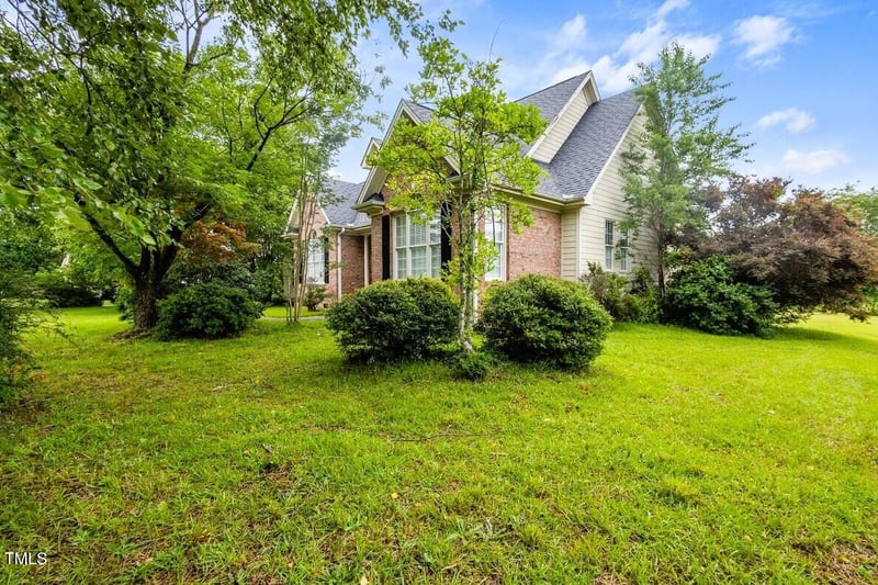 1016 Pasture View Ln, Raleigh, NC 27603