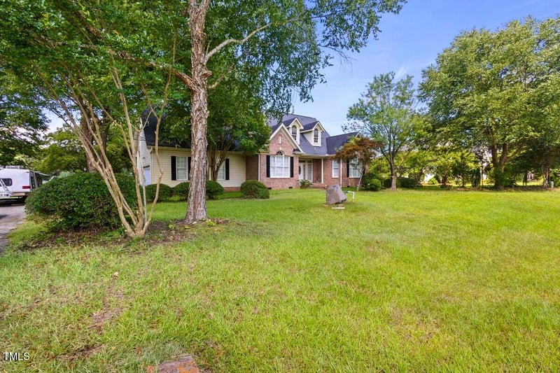 1016 Pasture View Ln, Raleigh, NC 27603