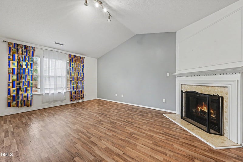 1016 Penncross Dr, Raleigh, NC 27610