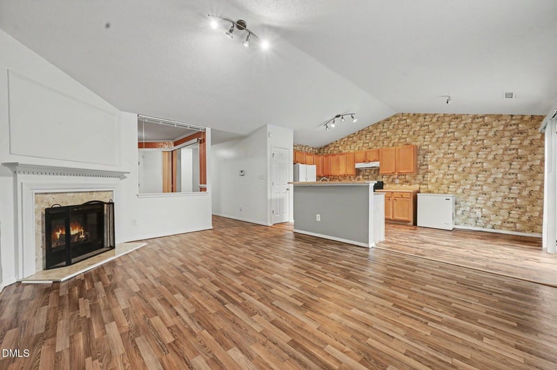 1016 Penncross Dr, Raleigh, NC 27610