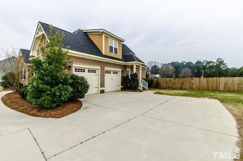 1016 Stone Eagle Ln, Raleigh, NC 27610
