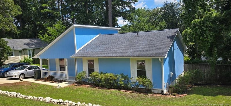 1016 Vesper Ln, Fayetteville, NC 28311