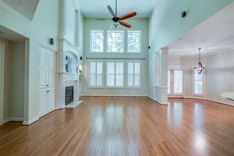 1016 Vino Dr, Raleigh, NC 27607