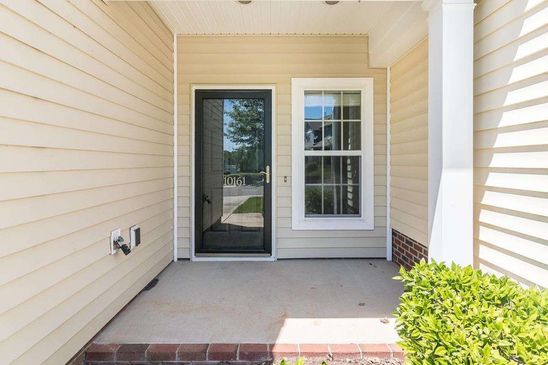 10161 Bessborough Dr, Raleigh, NC 27617
