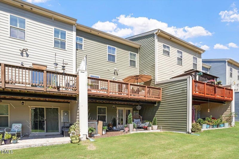 1017 Brownsmith Dr, Apex, NC 27502