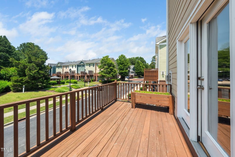 1017 Frank Page Dr, Cary, NC 27511
