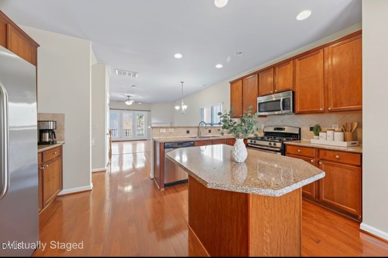 1017 Frank Page Dr, Cary, NC 27511