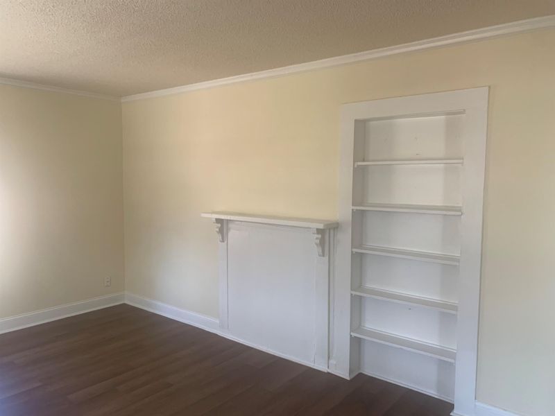 1017 N Park Ave, Burlington, NC 27217