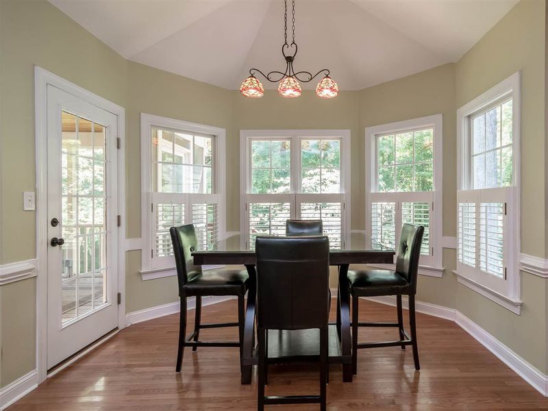 1017 Shannon Ct, Raleigh, NC 27603