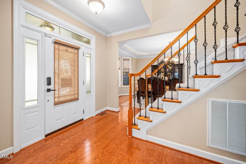 1017 Vino Dr, Cary, NC 27607