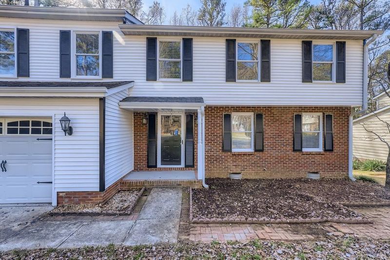 1017 Whetstone Ct, Raleigh, NC 27615