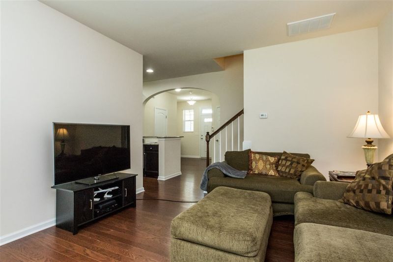 10173 Bessborough Dr, Raleigh, NC 27617