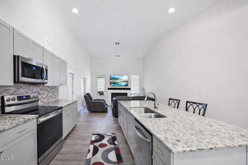 1018 Abbott St, Mebane, NC 27302