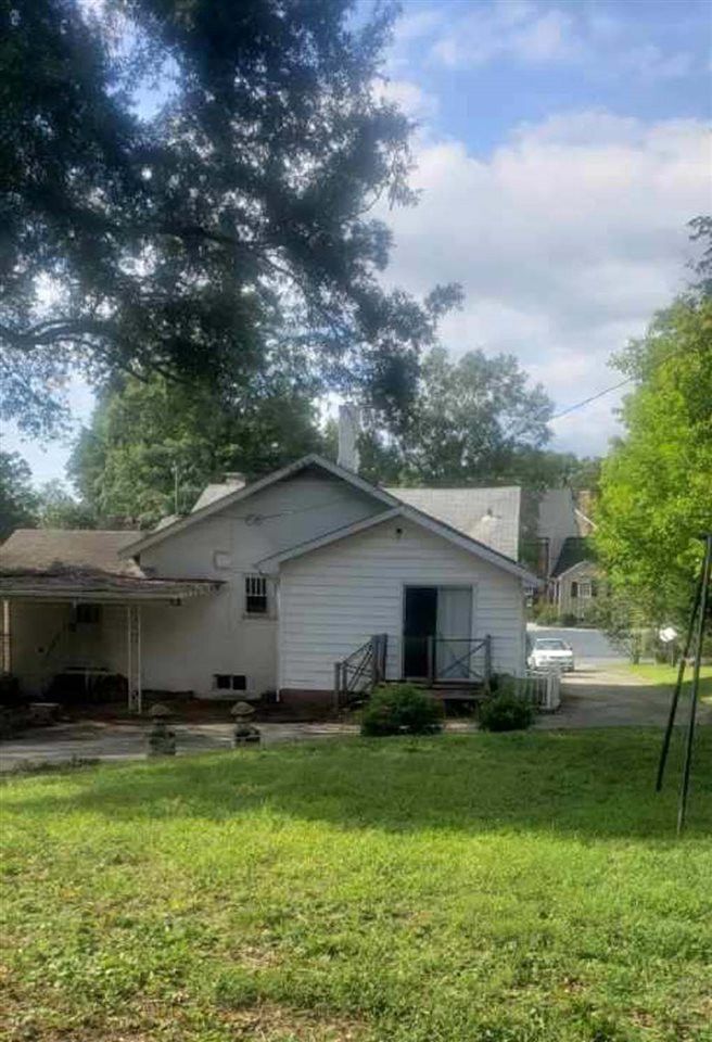 1018 Edgewood Ave, Burlington, NC 27215