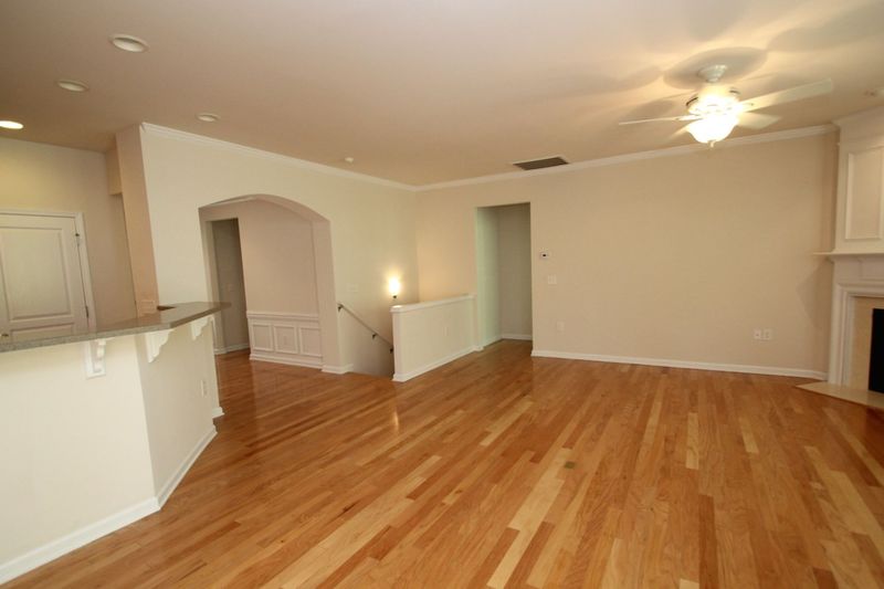 1018 Ventnor Pl, Cary, NC 27519
