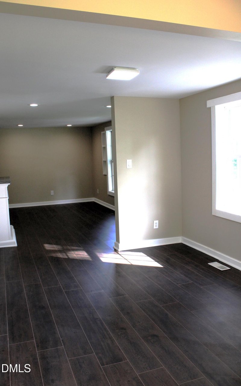 10180 Buffalo Rd, Clayton, NC 27527