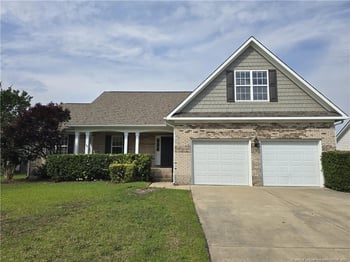 1019 Canter Ln, Hope Mills, NC 28348
