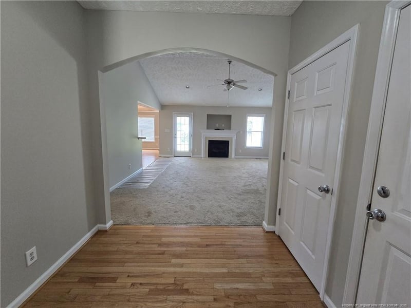 1019 Canter Ln, Hope Mills, NC 28348