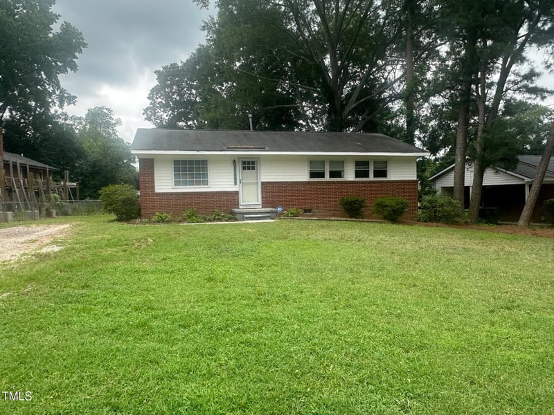 1019 Greenwich St, Raleigh, NC 27610