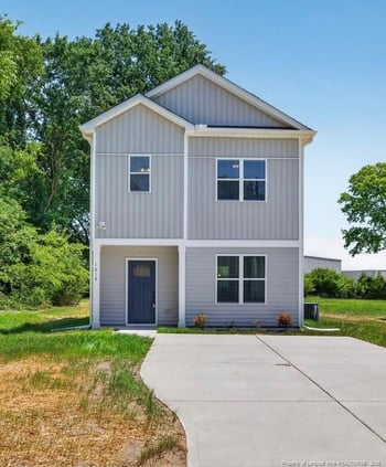 1019 E Harnett St, Dunn, NC 28334