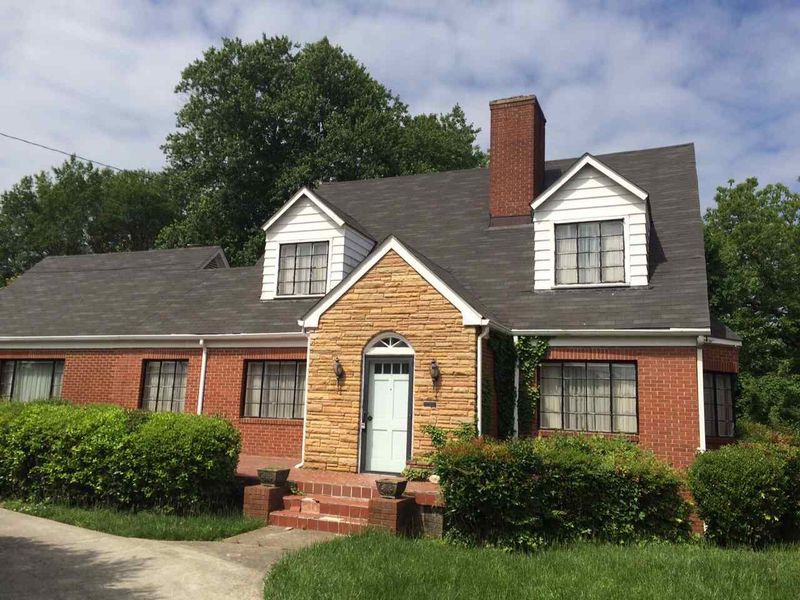 1019 Oberlin Dr, Raleigh, NC 27605