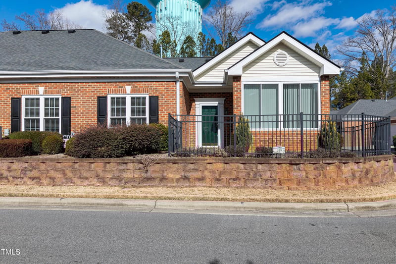 1019 Thistle Briar Pl, Cary, NC 27511