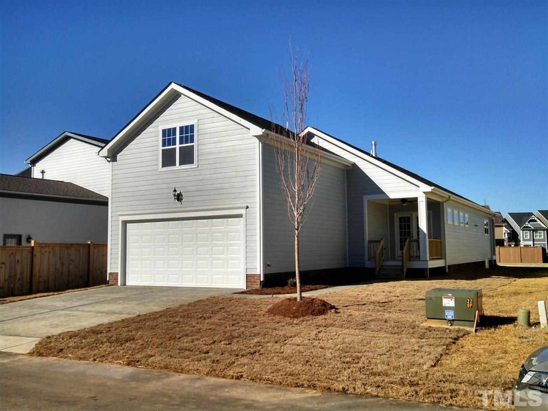 1019 Windy Dr, Apex, NC 27502
