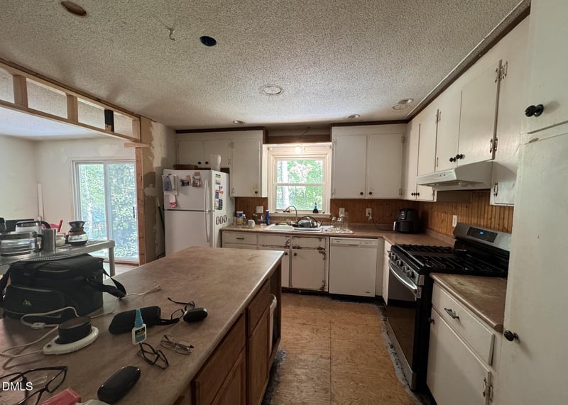 1019 Winwood Dr, Cary, NC 27511