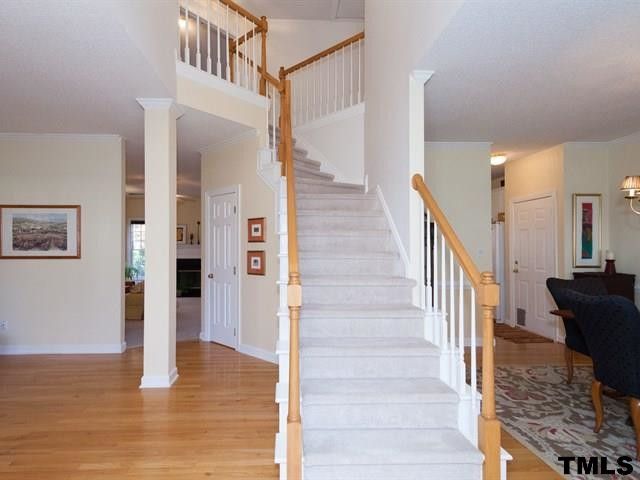 102 Amber Creek Cir, Cary, NC 27513