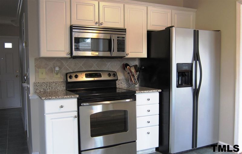 102 Amberglow Pl, Cary, NC 27513