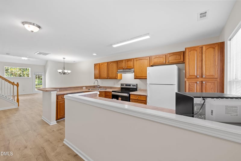 102 Anamoor Dr, Cary, NC 27513