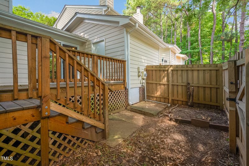 102 Assembly Ct, Cary, NC 27511
