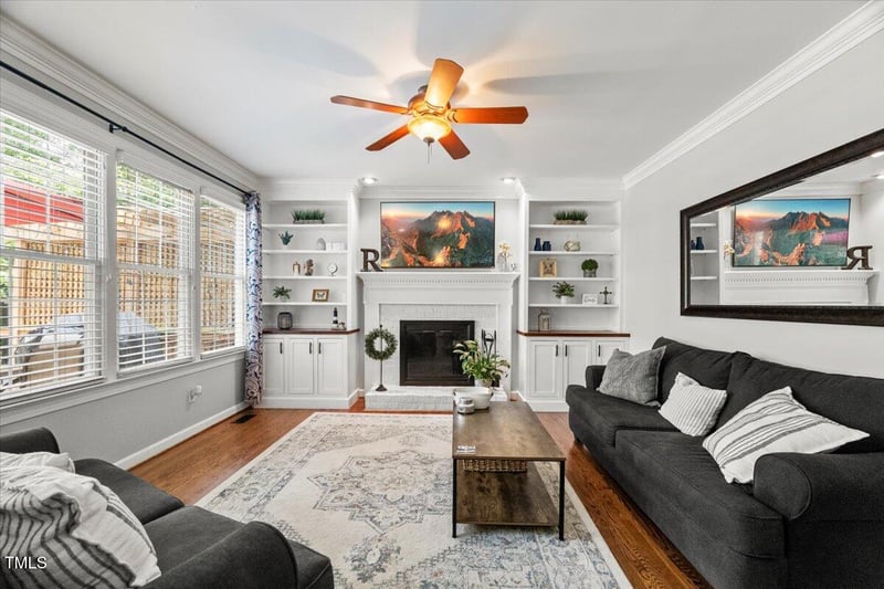 102 Barometer Ln, Cary, NC 27513