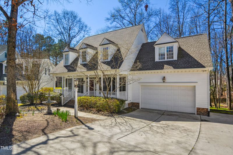 102 Battenburg Ct, Cary, NC 27519