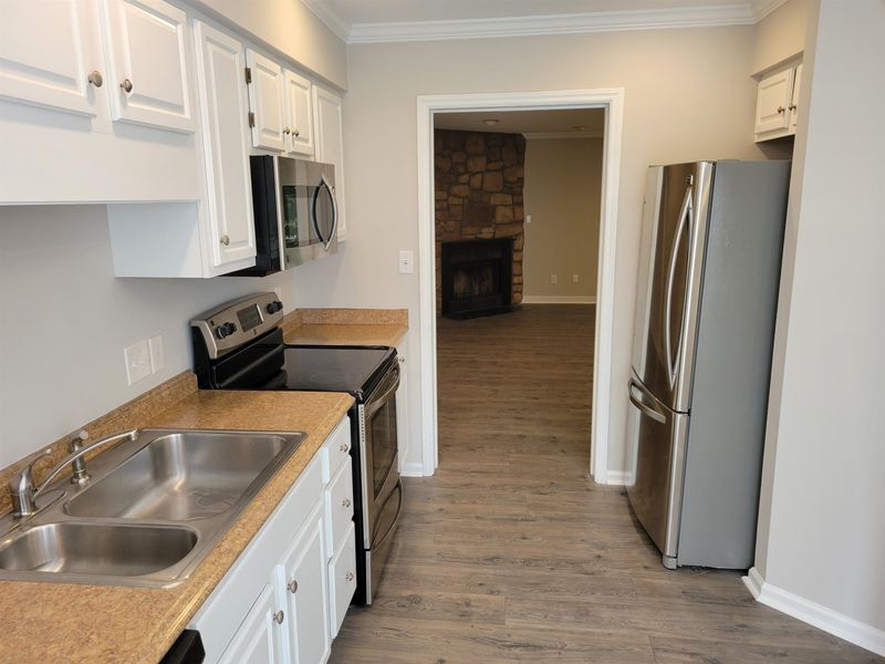 102 Beaver Dam Ct, Chapel Hill, NC 27514
